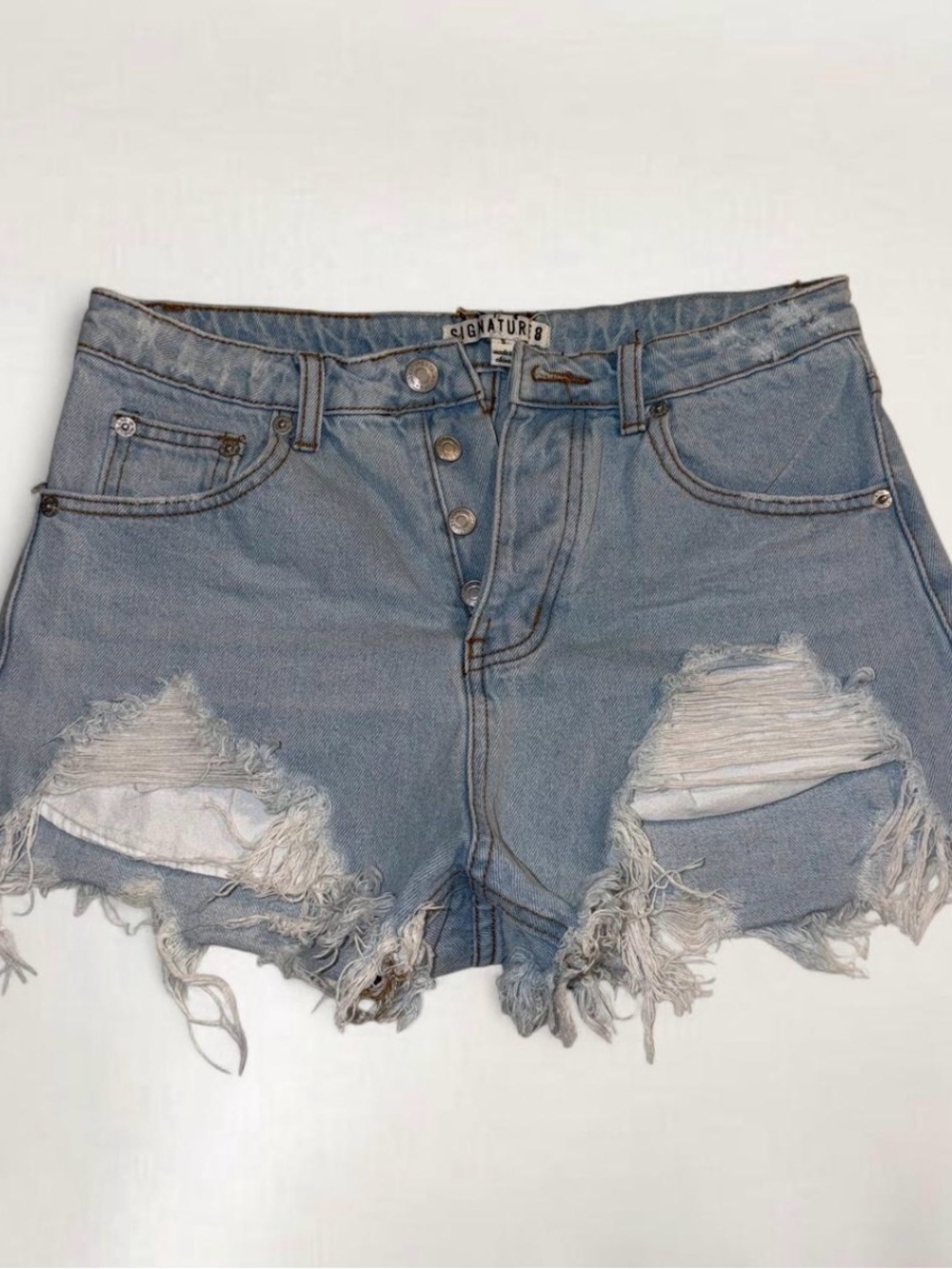 Preppy Signature 8 High Rise Distressed Light Wash Denim Mini Shorts Women's S